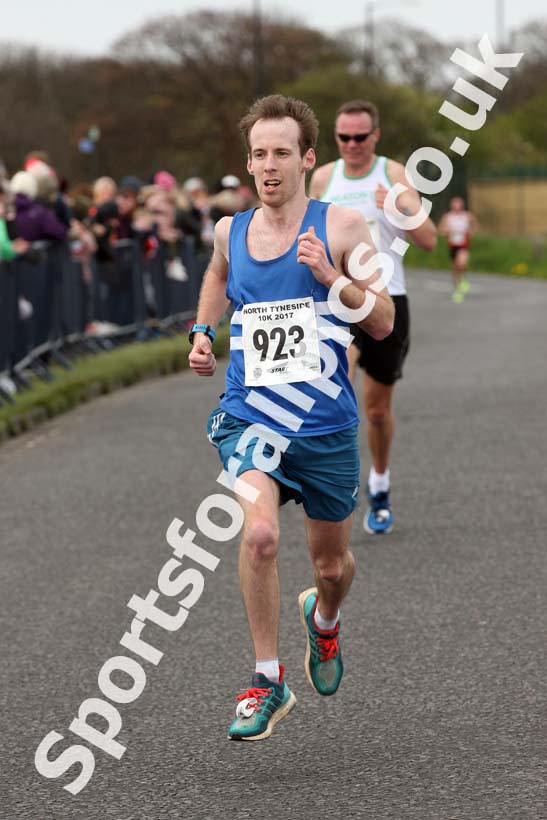 North Tyneside 10k Road Race, Whitley Bay. Photo: David T. Hewitson/Sports for All Pics